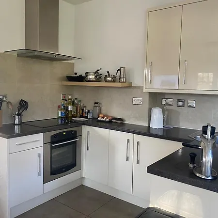 Apartment Picturesque Flat Surrounded By Stunning Gardens Harrogate